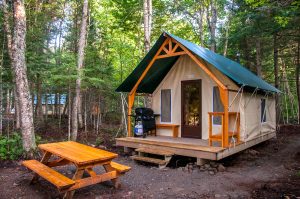 Camping pêt-à-camper, tente boréale
